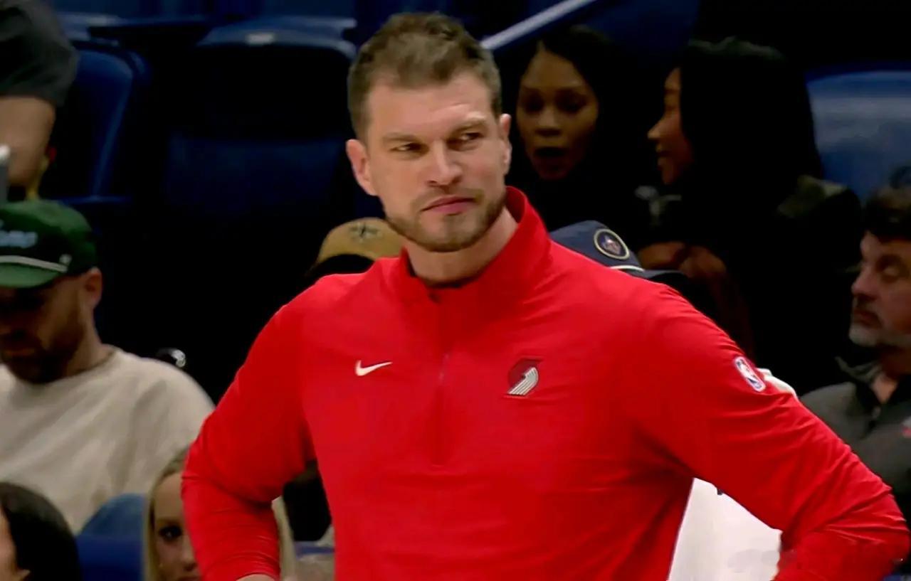 不理解 开拓者今天10人轮换，杨瀚森就打了1分多钟，吕佩尔打了14分钟，3中1，