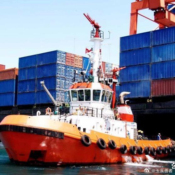 《突发！意大利撞船事故致引航员不幸遇难，全港大罢工》当地时间2月24日下午，意大