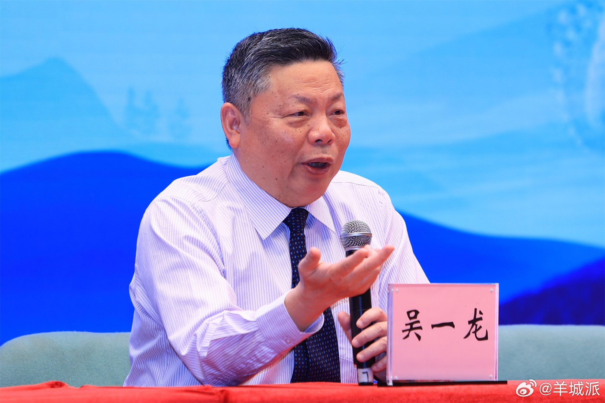 【又一类早期肺癌有望治愈！广东专家团队找到“钻石突变”新疗法，第五次登上《新英格