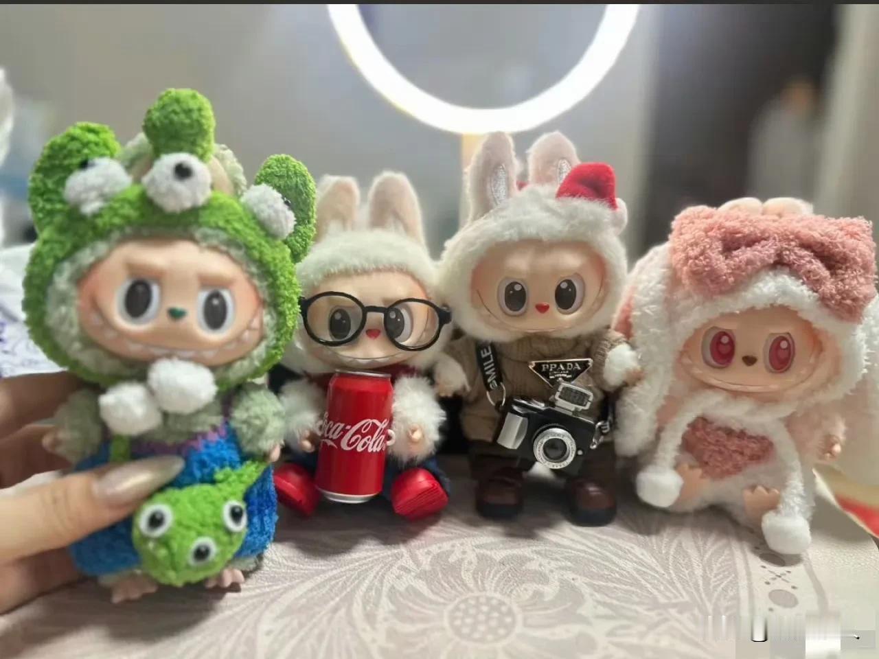 我孤陋孤闻了，没想到泡泡玛特这么牛逼，所以没有赚不到钱的行业，只有赚不钱的人。