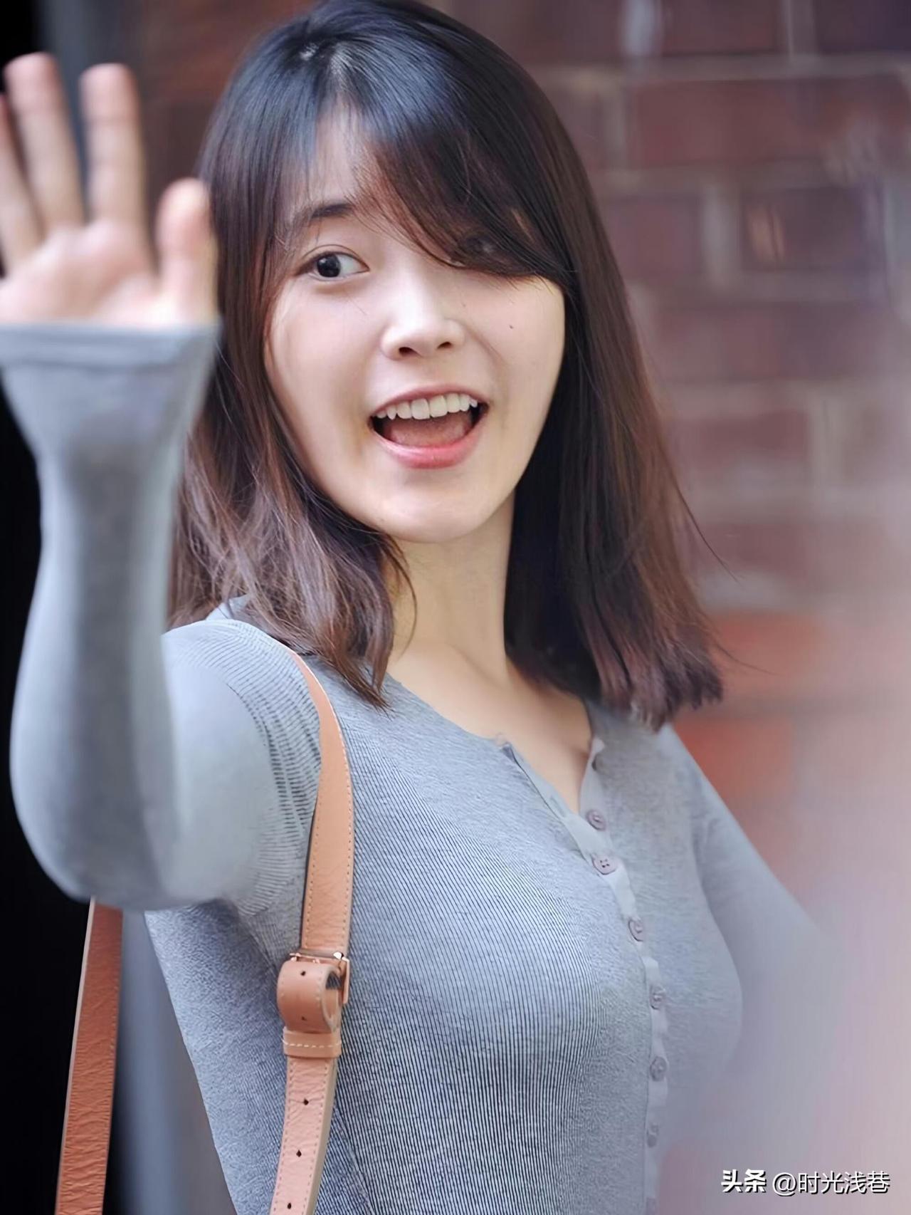 这是那位韩国美女演员呢？感觉这颜值比金喜善更胜一筹啊。你觉得呢？