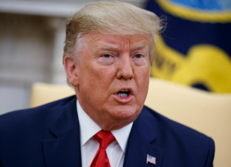 特朗普又开始放狠话了。这次的戏码是：中国必须立刻确定他访华的具体时间，敬酒不吃吃