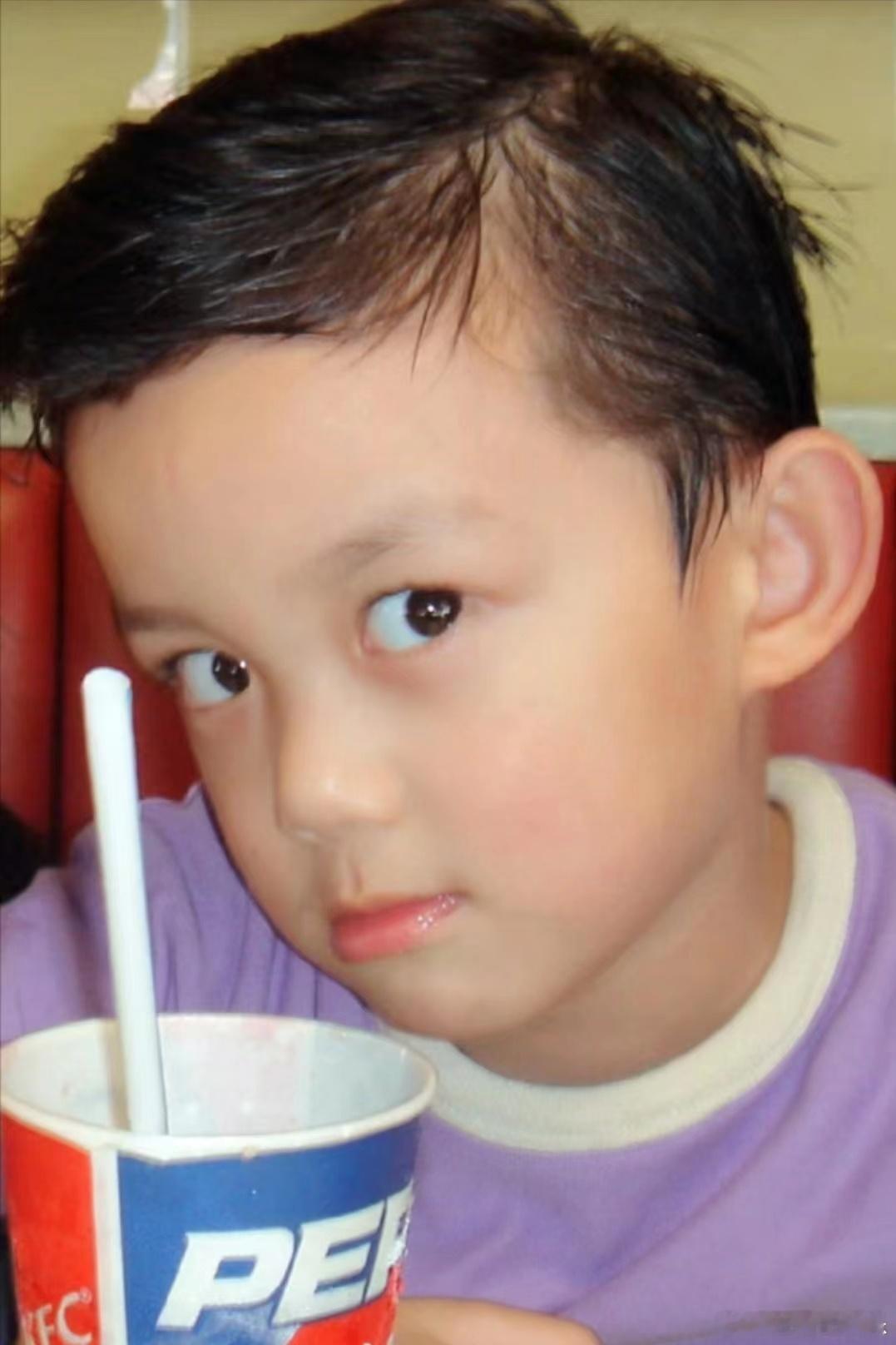 #16年前的吴磊赵今麦#我们也都是看着两位慢慢成长起来的人，他们在作品当中所呈现