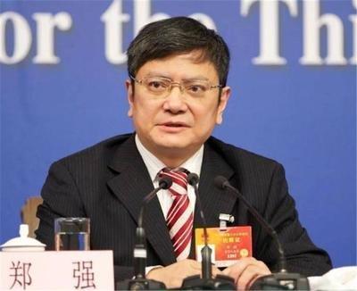 “浙大教授”郑强，再次抛出惊人言论！
 
他说：“中国是人口大国、劳动力大国，人