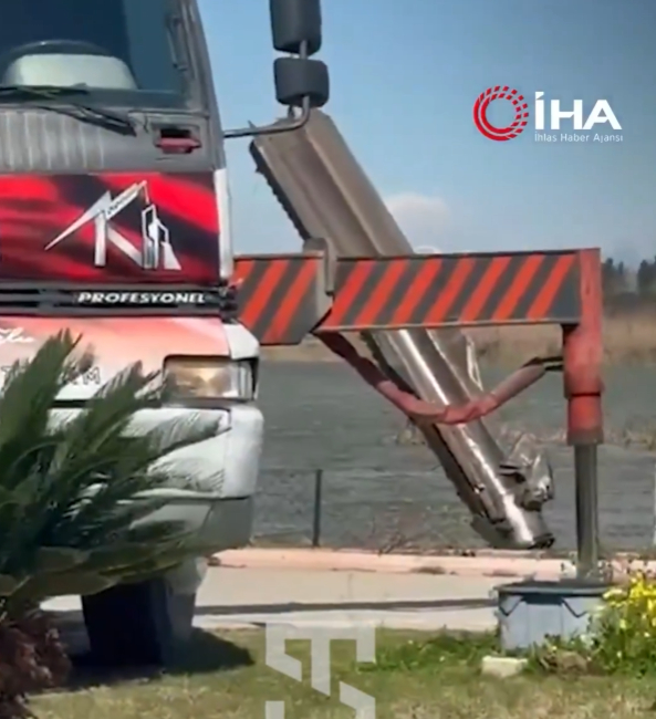 美军标准3证实参与反导拦截。一段导弹残骸坠落土耳其安塔基亚省境内，土耳其方面检查