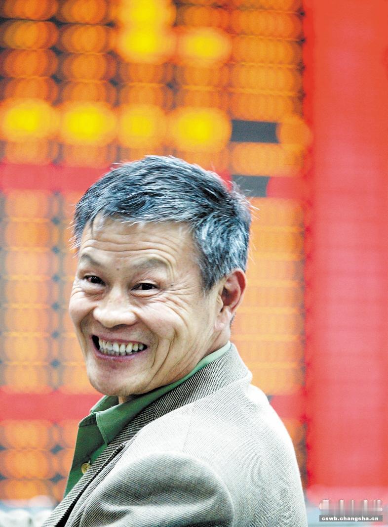 炒股，大跌时你敢加仓吗？
       我就是敢于加仓的人，比如加戴维斯双击股的