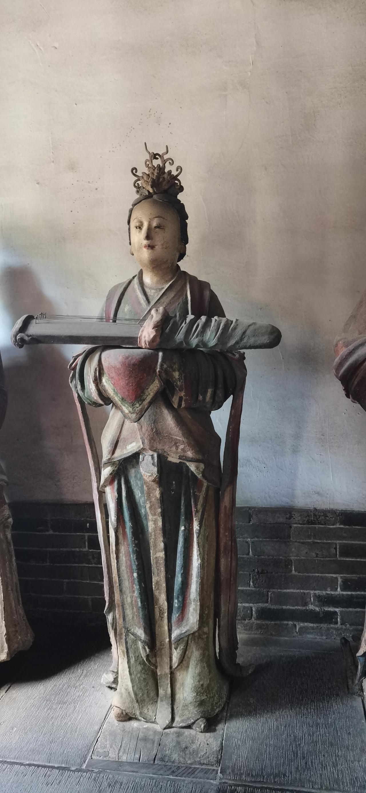 山西旅游省钱小妙招：

1.山西的出租车比较贵，感觉比网约车要贵上1/3，所以尽