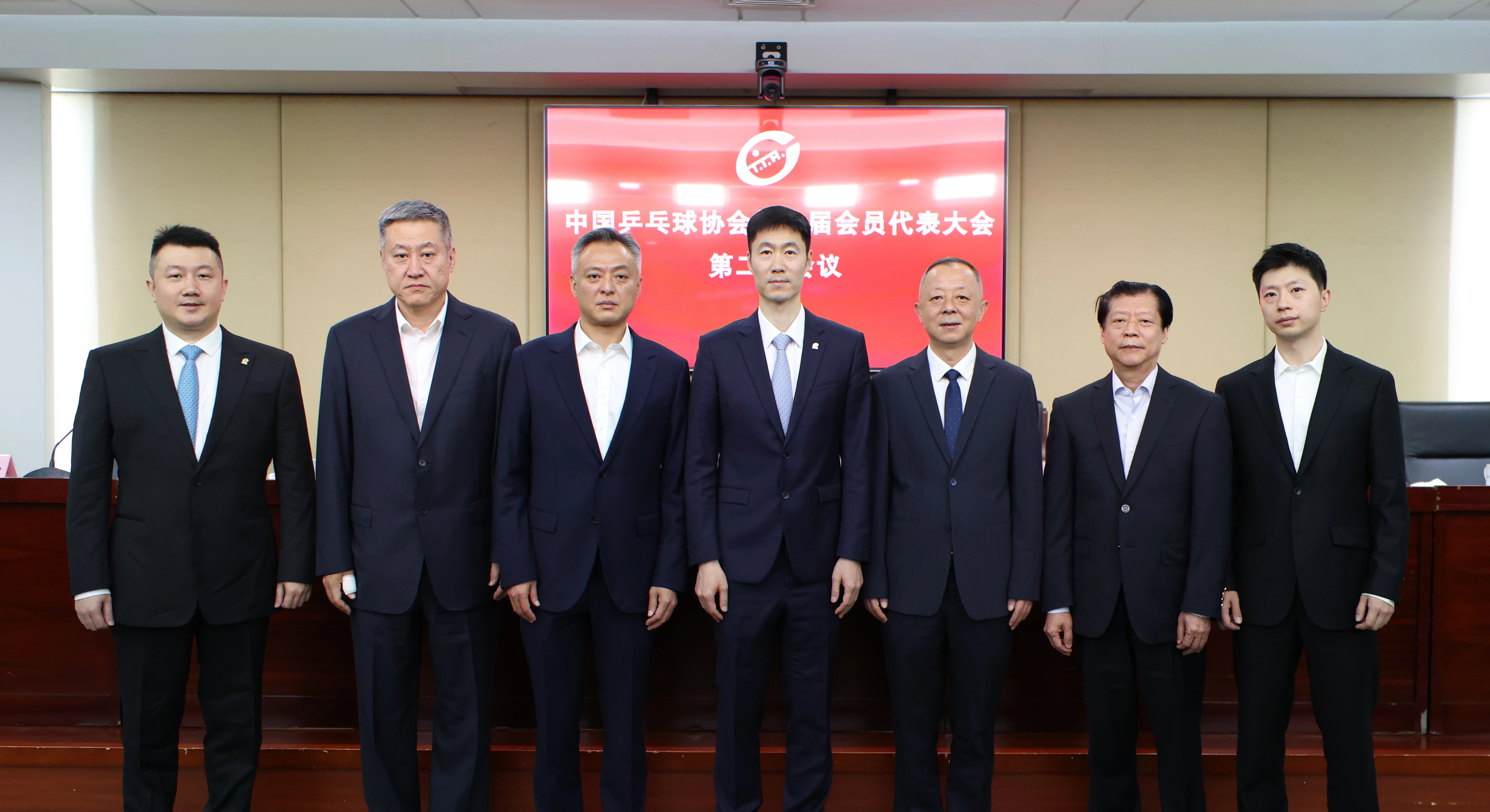 马龙乒协副主席史上最帅最板正副主席[可怜] ​​​