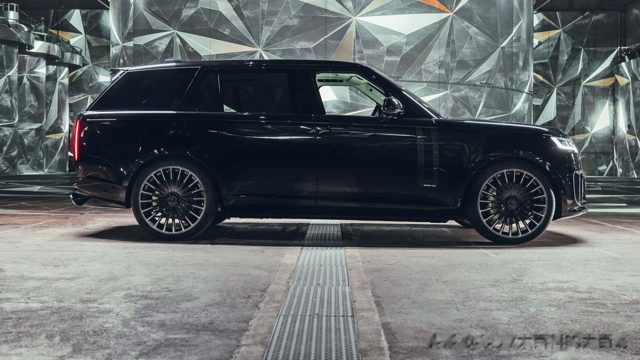 巴博斯并不是一直都是奔驰专属的改装商，现在推出了巴博斯600 路虎揽胜。巴博斯对