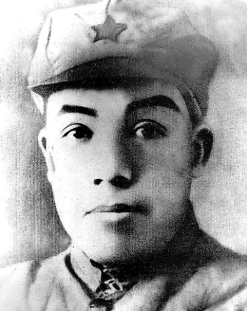 1943年，毛主席的弟弟毛泽民被“新疆王”盛世才杀害，盛世才逃亡台湾后，得知自己