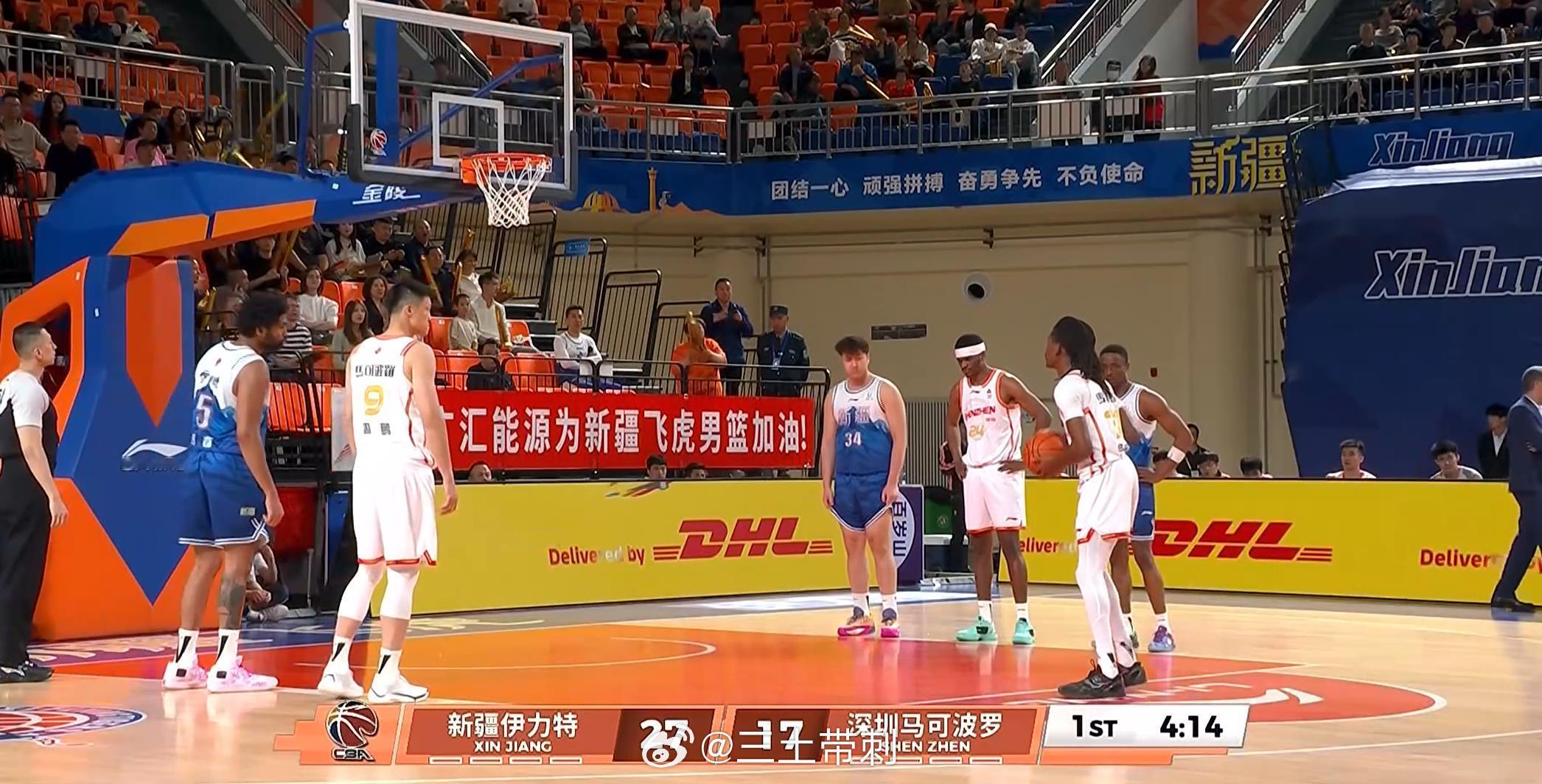 新疆男篮vs深圳男篮周鹏 老周鹏出场了！CBA第一个800场先生诞生！2006年