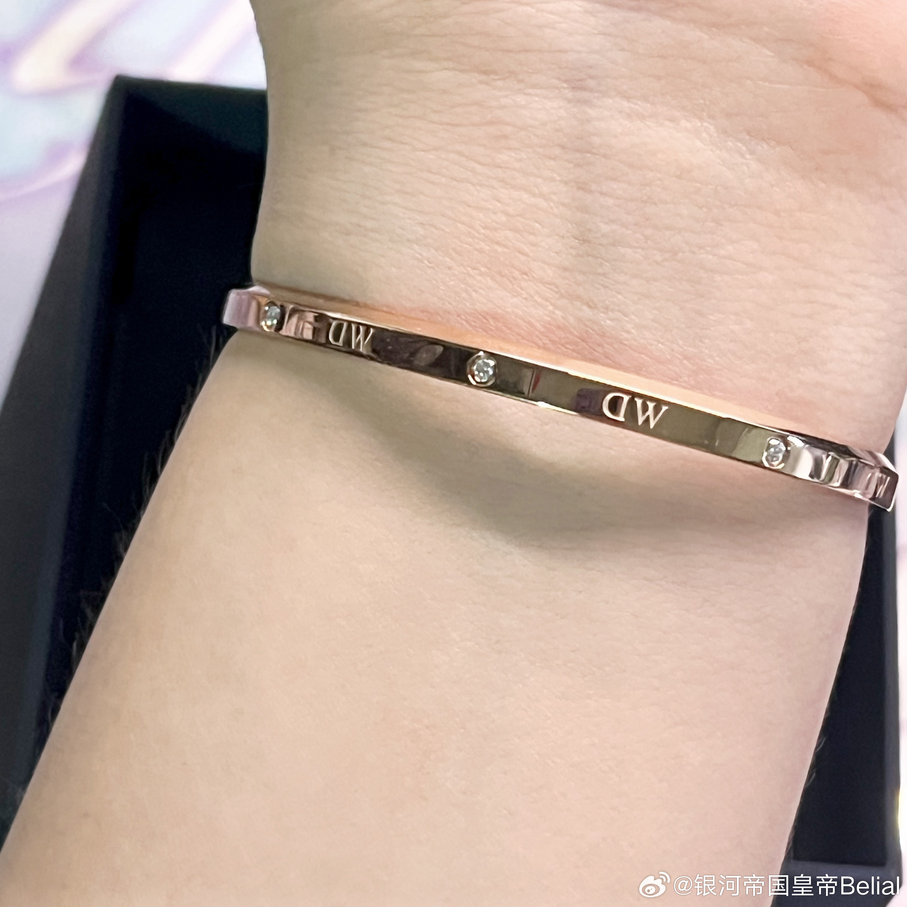 我是友宝女！！！！！好幸福！老婆送的！