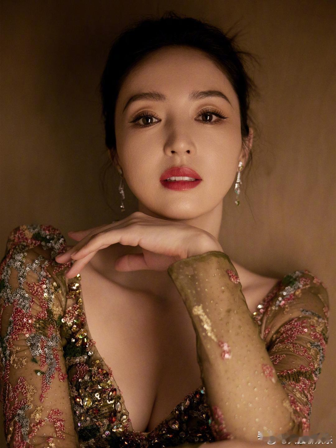 董璇体面呀
高云翔和她竟然是二婚，估计全网都是今天才知道。
高云翔直播澄清和张婉