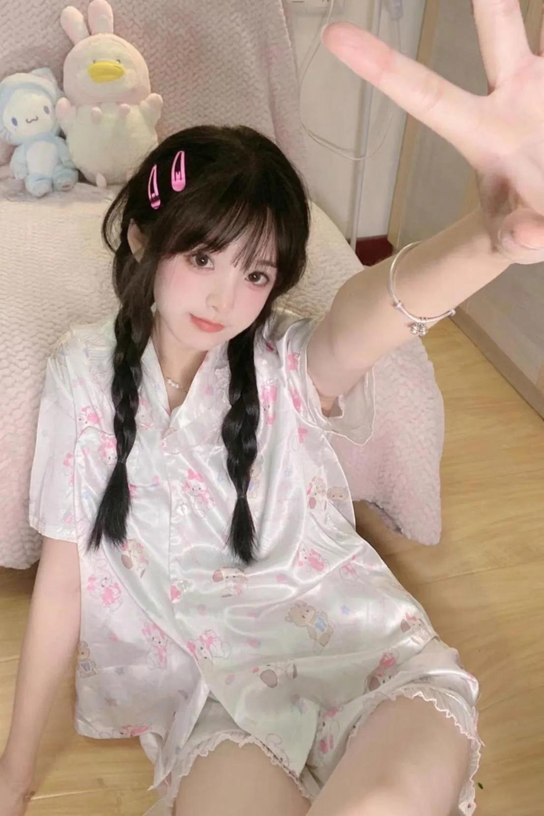 可爱少女心爆棚，萌宠相伴的温馨时光💕🐰🐰