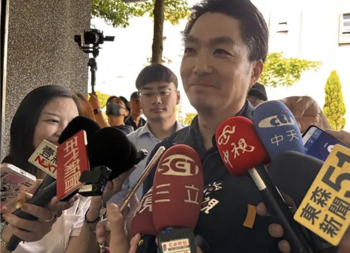 就在刚刚，

台北市长蒋万安发表声明，

4月29日，针对“台独分子”沈伯洋日前