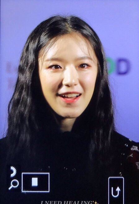 其实这才是叶舒华未修原图吧？ ​​​