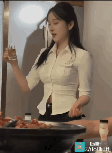 能喝酒的女人，一般应酬不小，肯定能力也不 