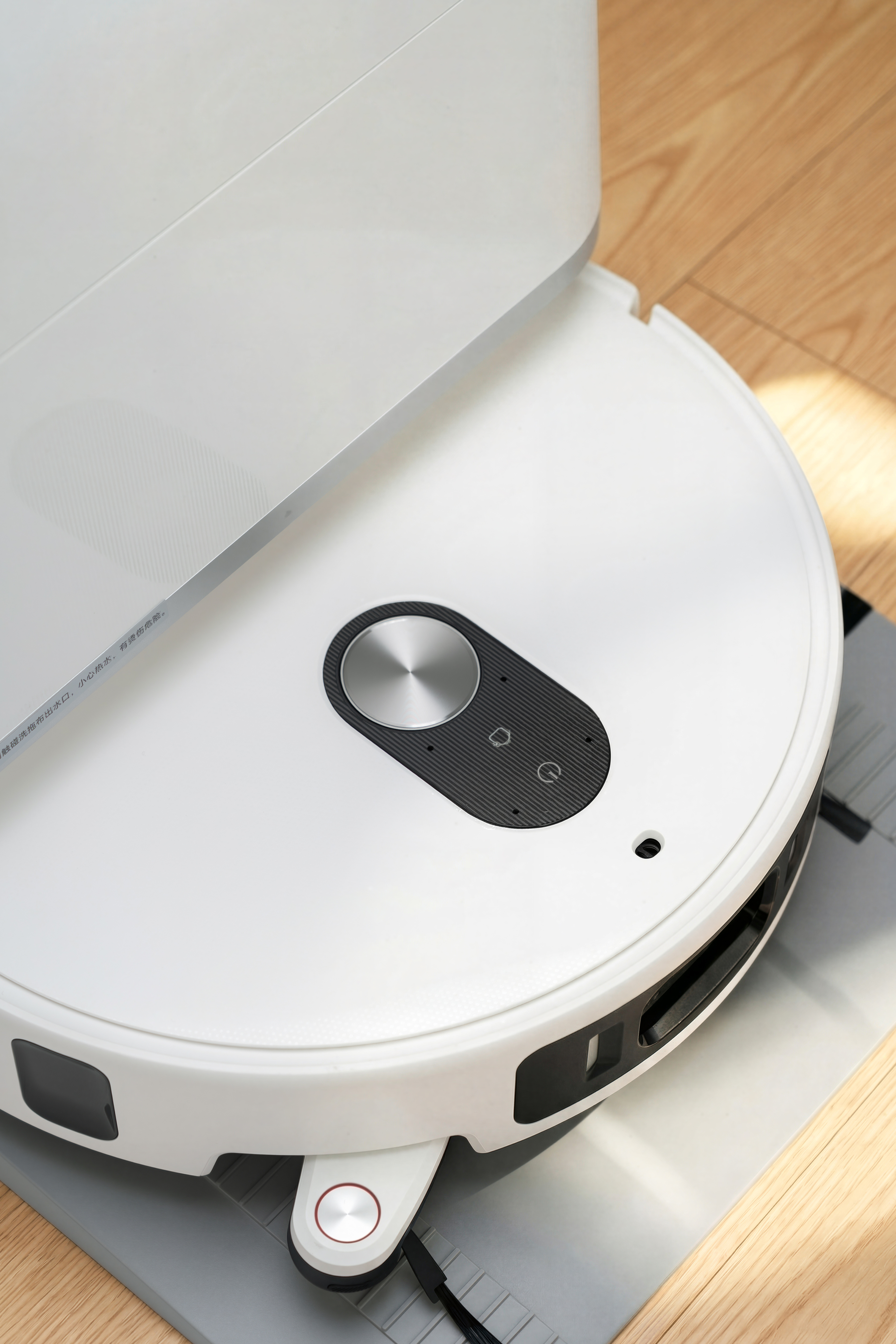 前段时间刚体验了小米扫拖机器人旗舰6Max，这回又试了试6系列另一个新品米家扫拖