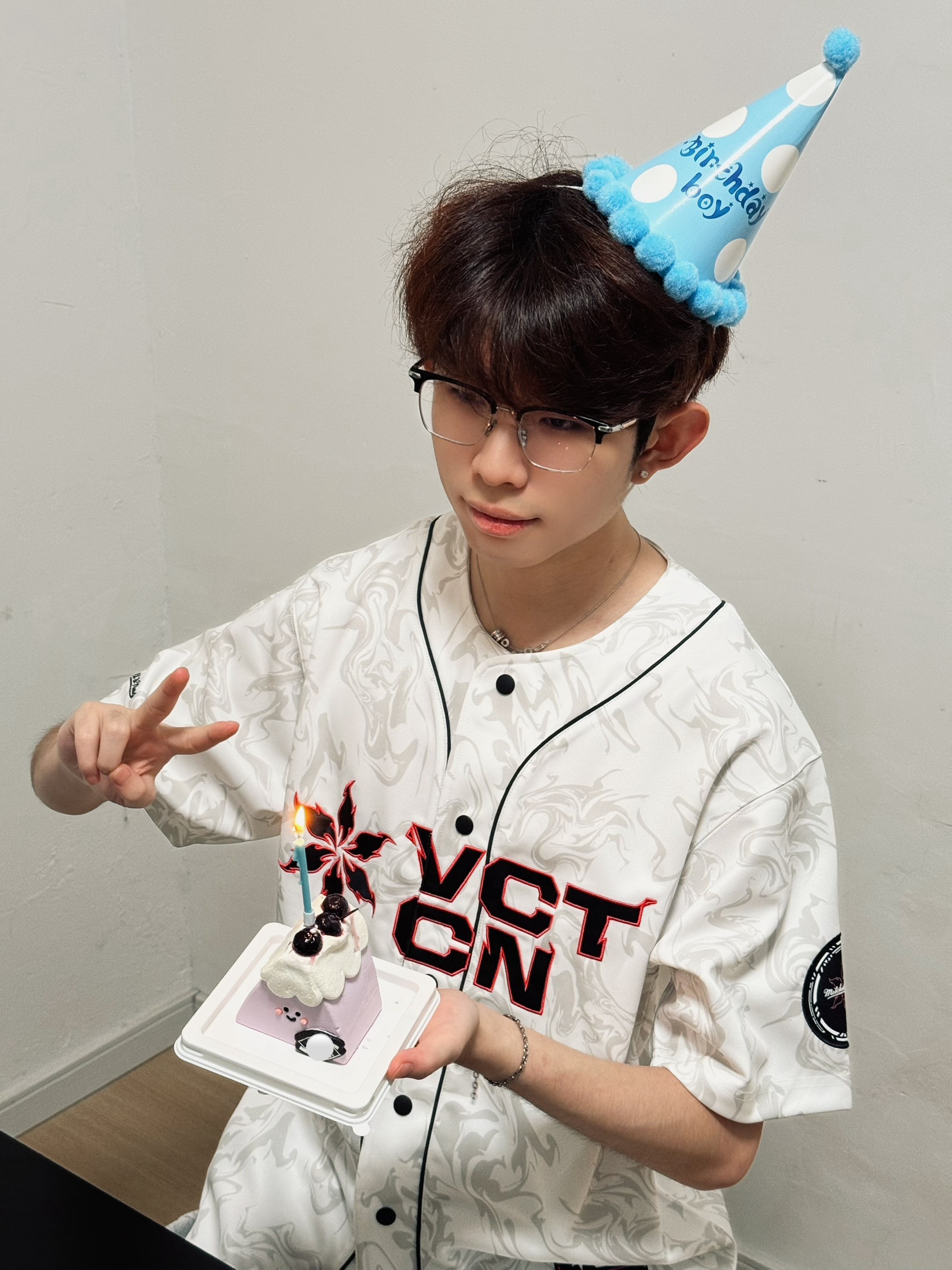 祝选手生日快乐🎂生活明朗，一路追光✨狼队无畏契约vctcn