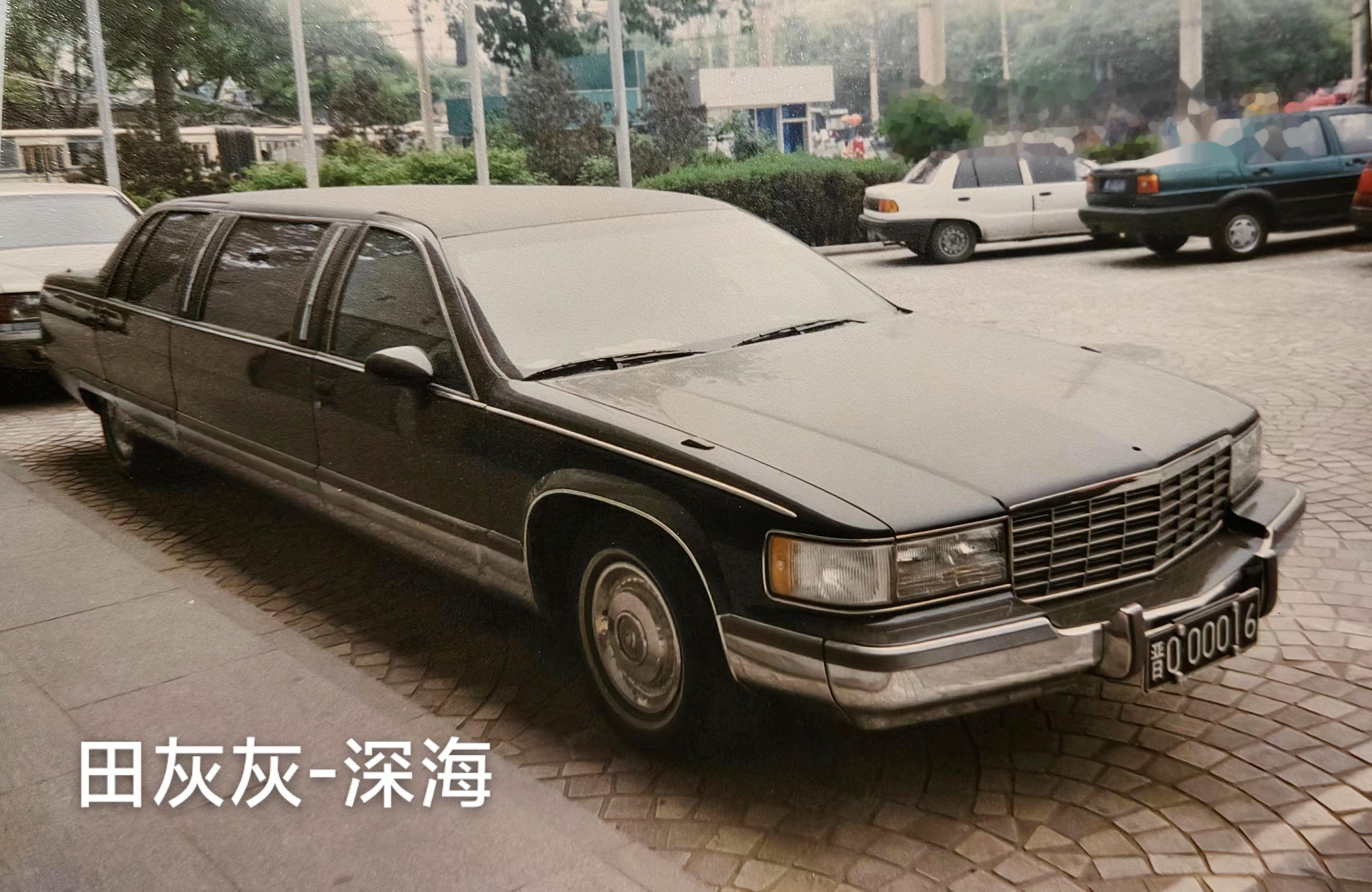 90年代山西黑牌加长伍德。感谢大佬 提供的珍贵照片。