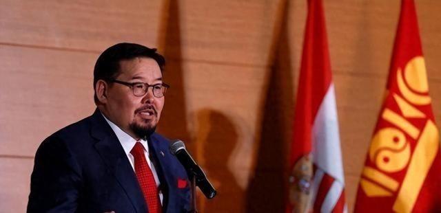 蒙古新政府雷霆出手，直接拔掉中蒙边境的全部路障！很多人以为，蒙古只是想找中国要点