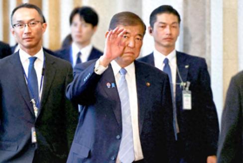 石破茂决定打破惯例，30年来第一次，中国等不到，日本迟来的道歉。
前天，日本首相