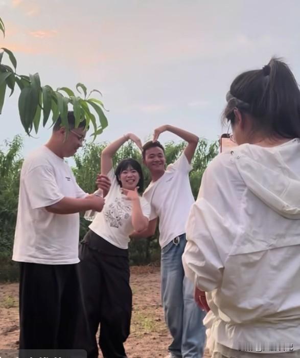 厉家兄妹在给怀远找回儿时的童年，在这里我最佩服一个人。

每次大厉、三水、怀远在