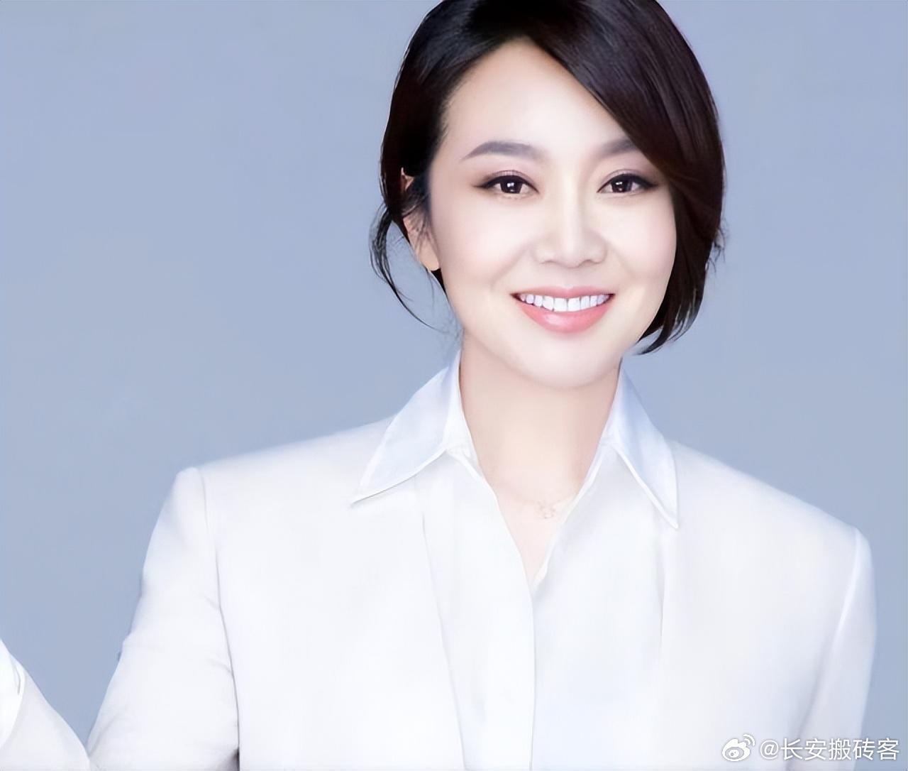 闫妮冲击金鹰视后大满贯 金鹰奖这次算是把“去流量化”玩明白了。取消观众喜爱奖，专