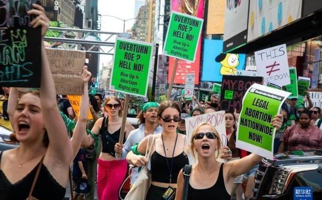 这个世界有3个国家，谁跟它同盟谁倒霉！一个是欧洲的意大利，意大利是历史出名的“猪