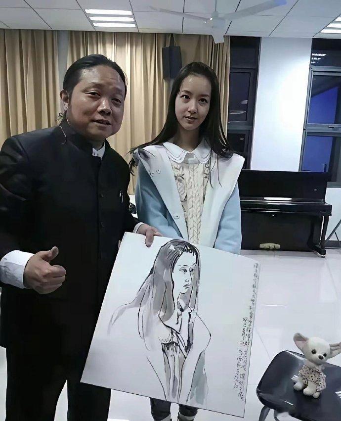 陈都灵大学那会，真是校花啊，这素颜把好多人都比下去了