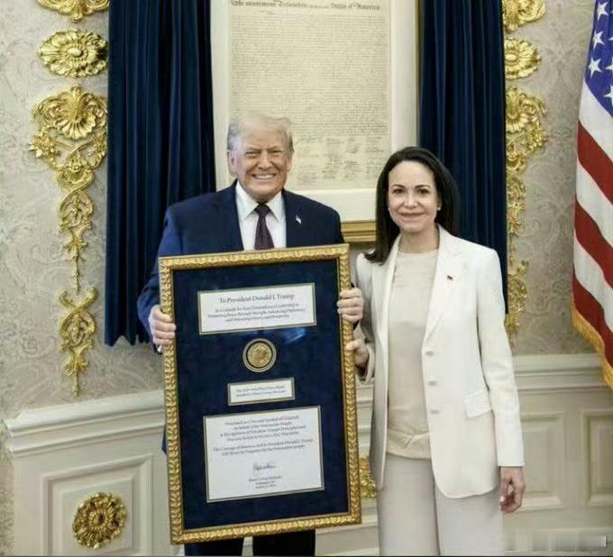 马查多说，她并不后悔将诺奖进献给特朗普。因为特朗普是唯一一位为了委内瑞拉的自由，