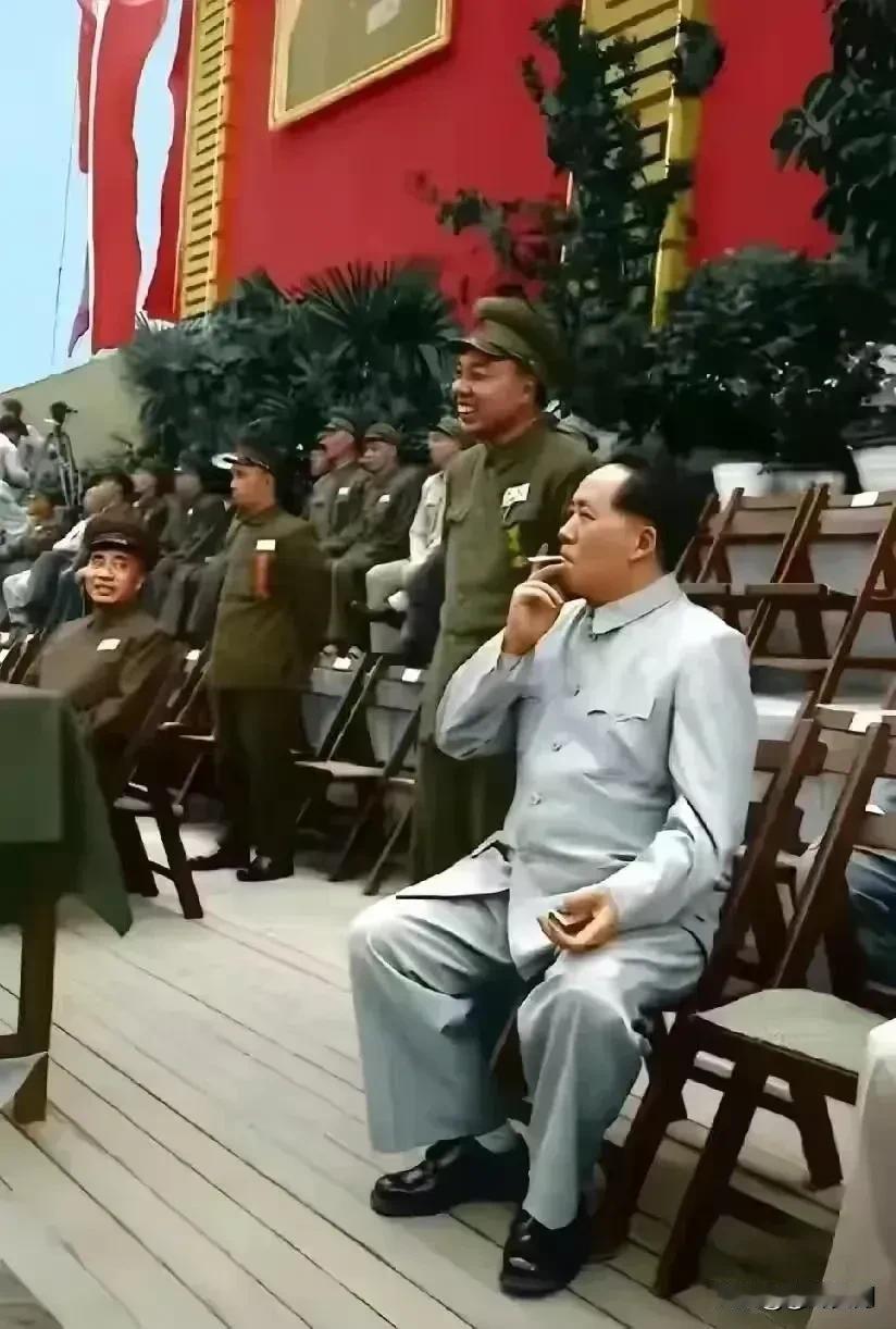 七律.重读《浪淘沙.北戴河》有感
（2024年12月27日）
秦皇岛外渔舟隐，魏