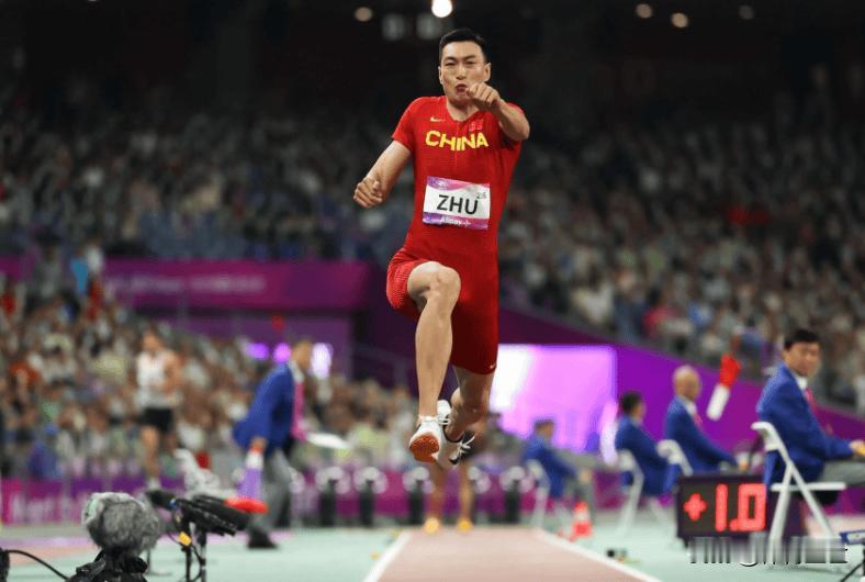 东京世锦赛男子三级跳远资格赛有惊喜也有遗憾。中国选手朱亚明、粟文和方耀庆出战，朱