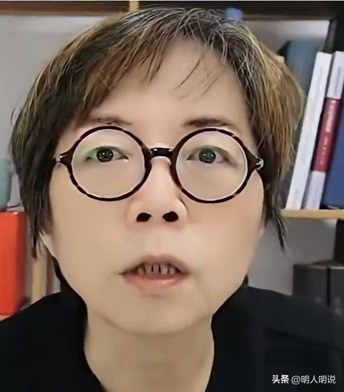 黄智贤舆论风波：昔日广受认可，如今争议四起明人明说
 
过去很多大陆网友对黄智贤