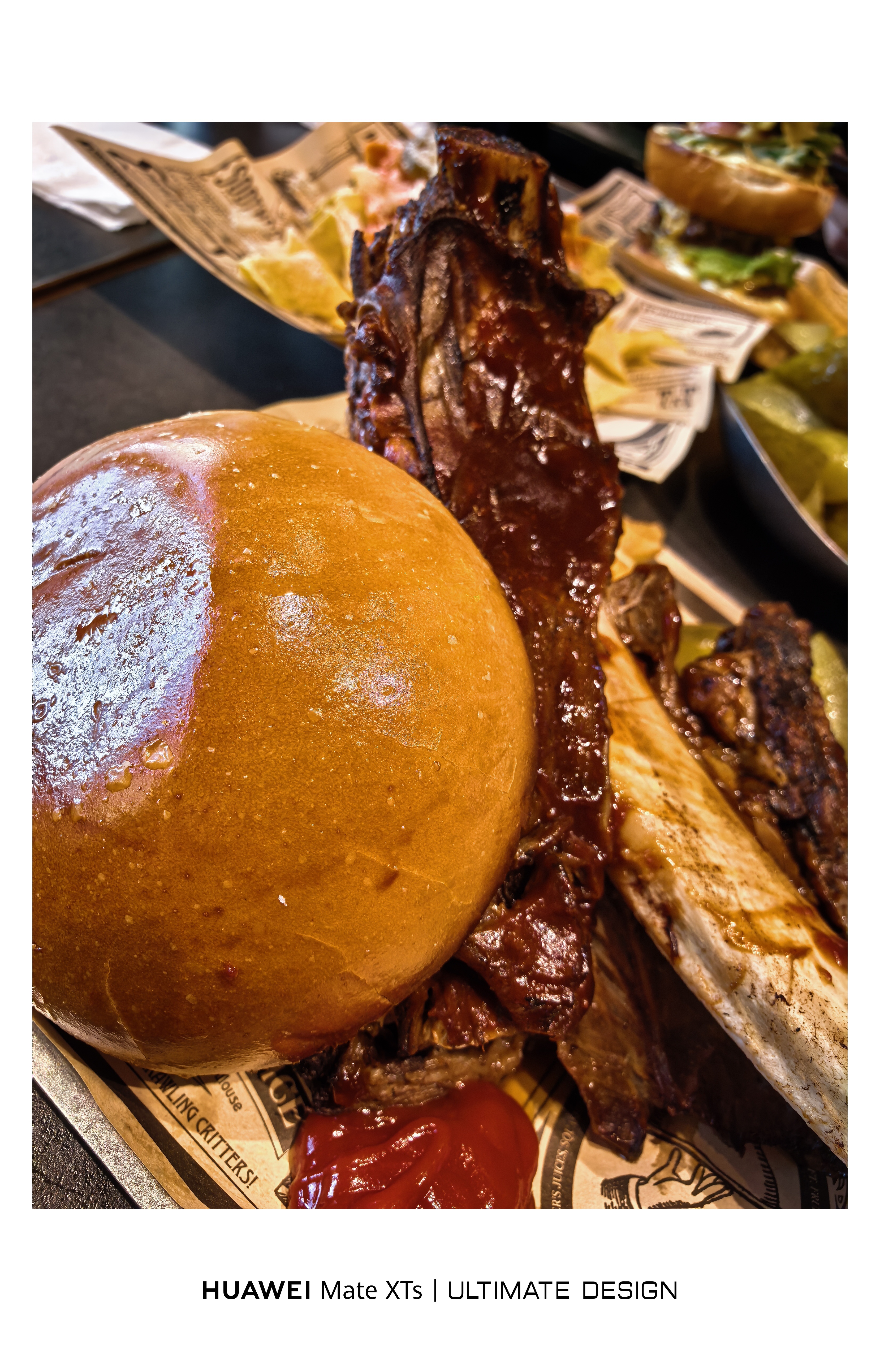 卧槽，这汉堡太牛逼了，巨巨巨大……[笑cry] ​​​