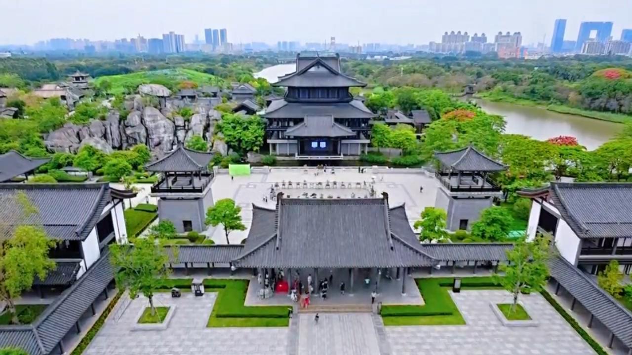 我认为不值得，这里人少文化份为高