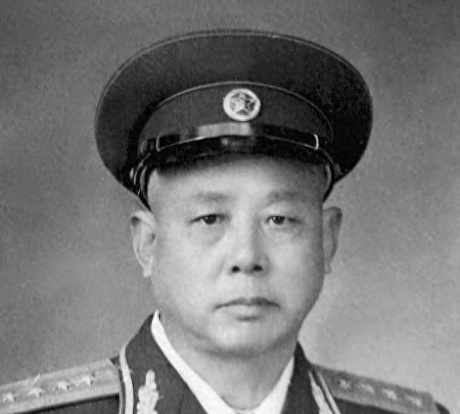 1958年老红军进京找毛主席帮忙，事情解决后，他向毛主席提出想要一些纪念品可以吗
