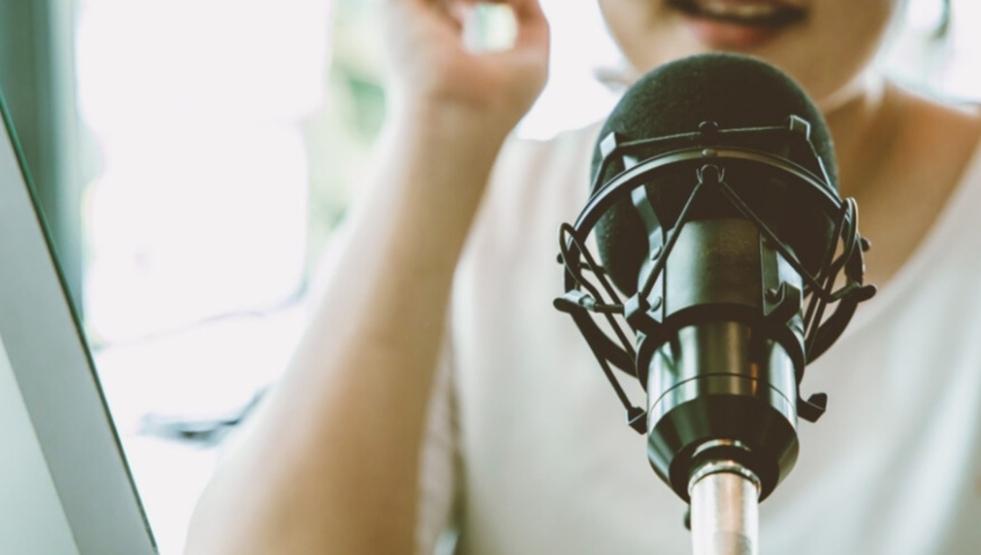 离谱！经纪公司逼主播与粉丝“假恋爱”索打赏，索赔31万反被驳回
 
12月1日消