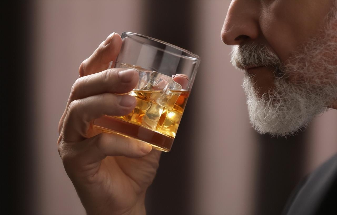 早睡可能影响寿命！再三提醒：过了55岁，睡觉四不要得牢记

不少过了五十多岁的人