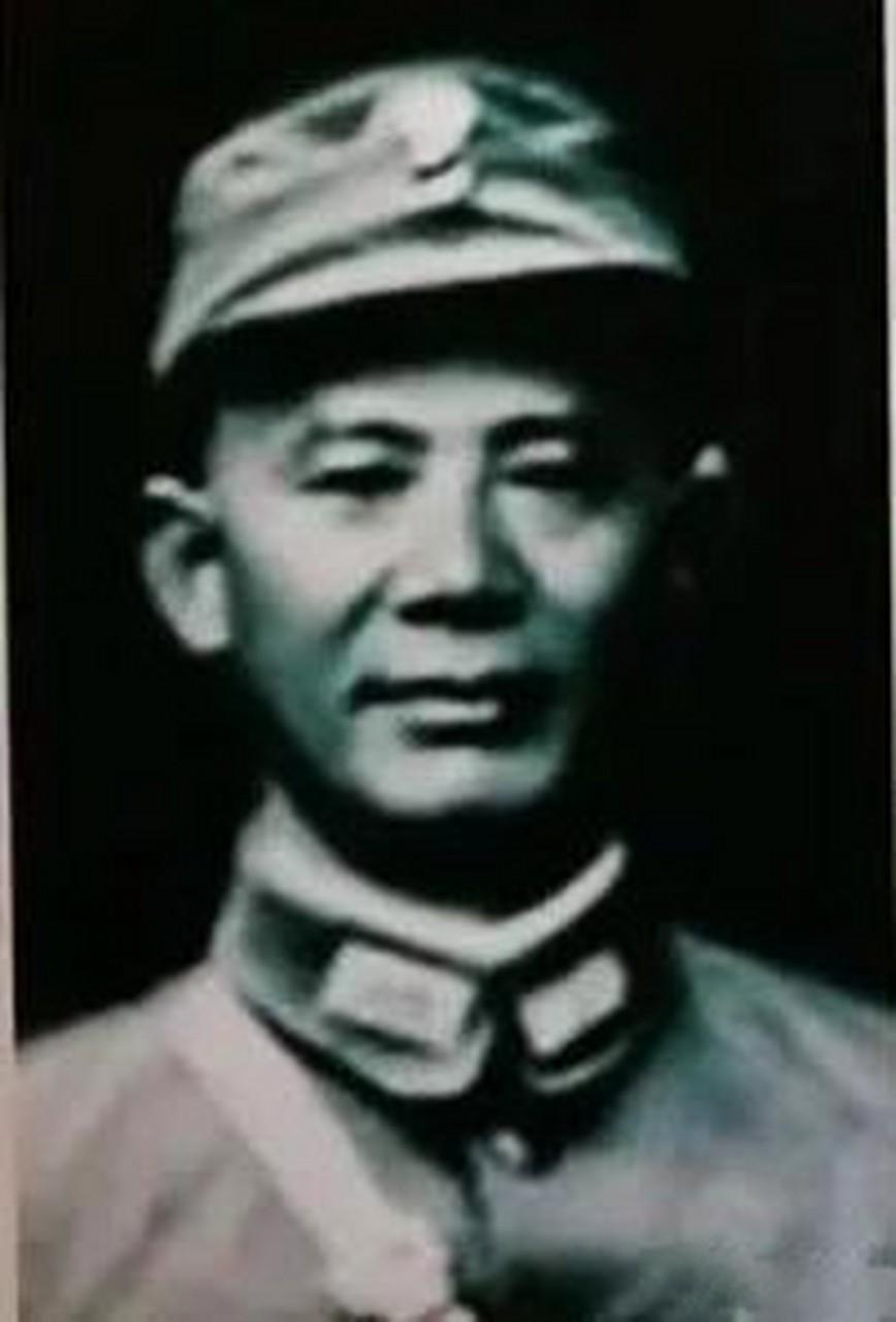 [太阳]1938年，台儿庄战役47岁的陈钟书将军在台儿庄邢家楼战场上，和鬼子肉搏