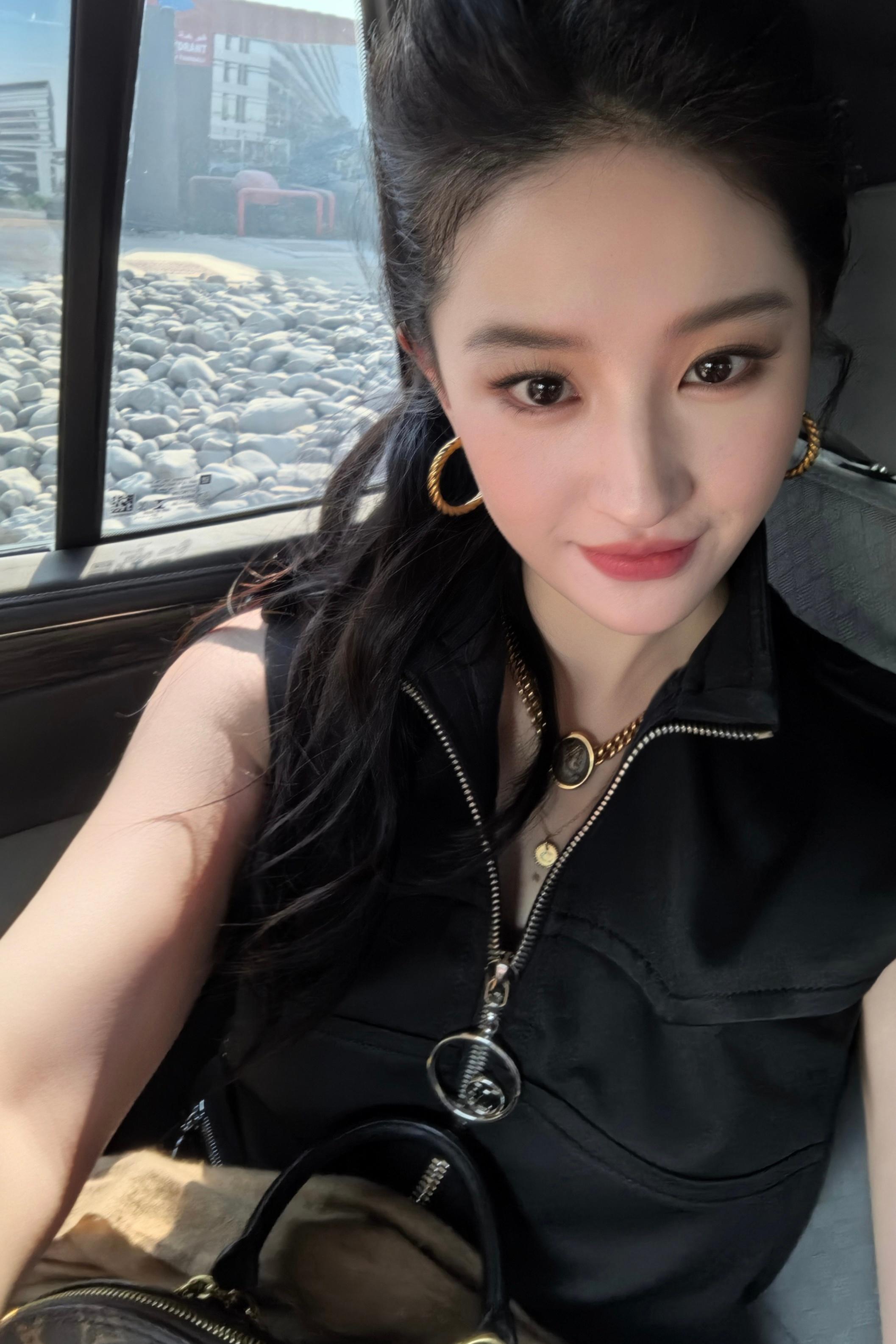 这个自拍真是给我美的不行了。