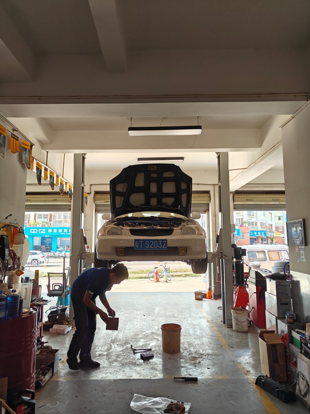 油底壳油封老化渗油，换！气门室盖老化渗油，换！老旧本田，修无止尽[赞][doge