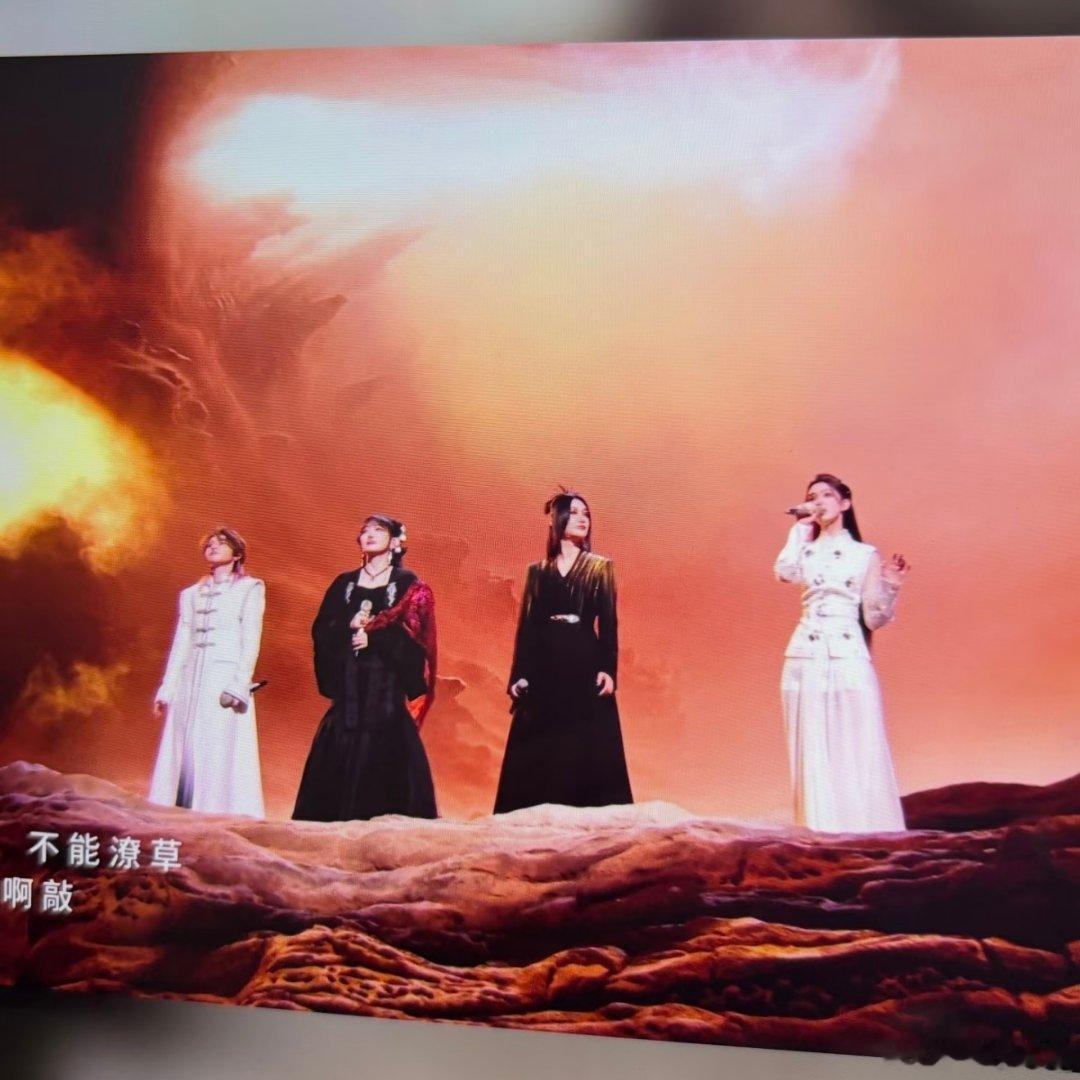 尚雯婕萨顶顶 天神帮唱本届浪姐的神级舞台来了 
