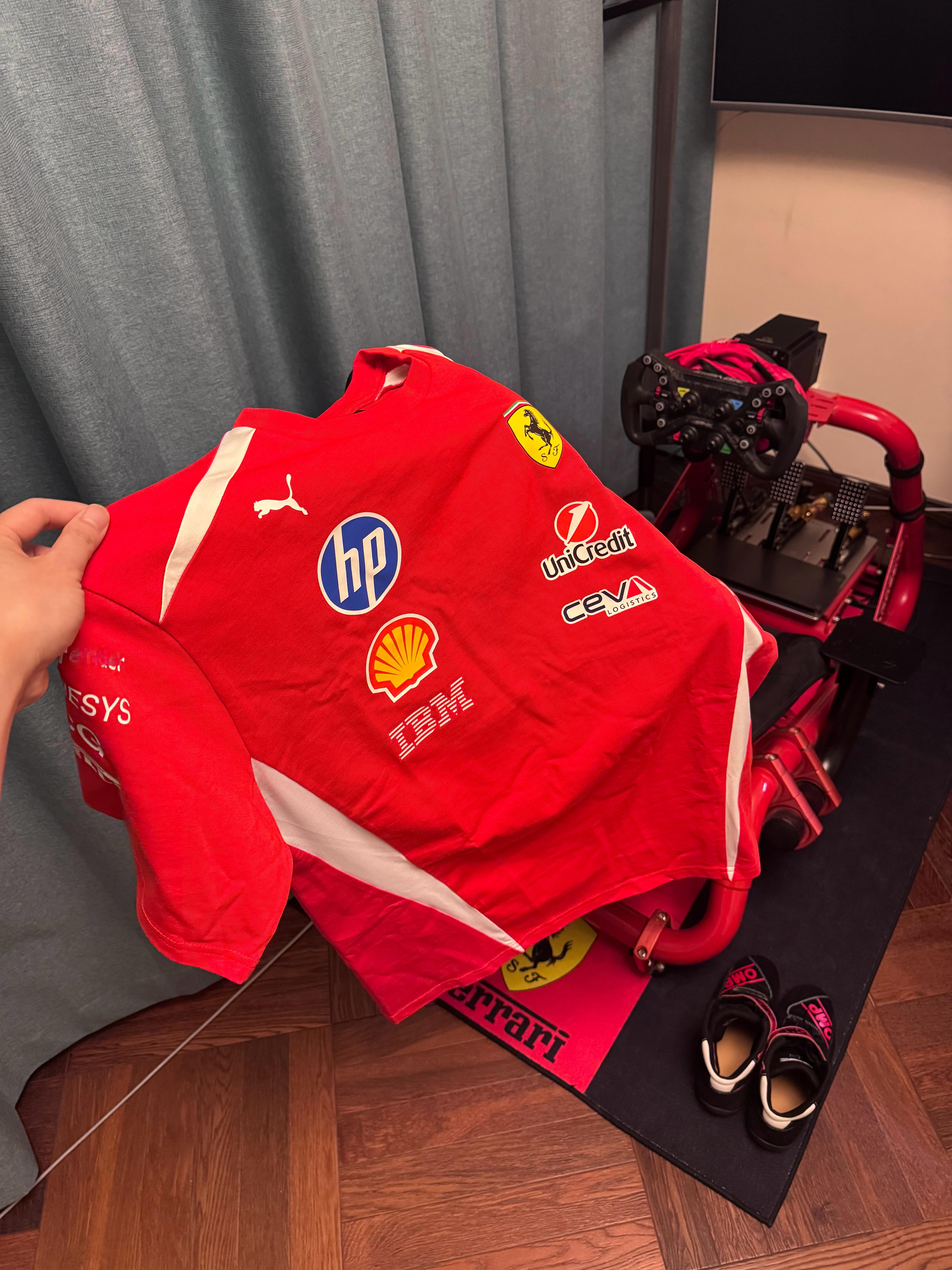 惭愧，好久不去公司了今天去王老师给准备了生日礼物这可太有心了，送到心坎里了哈哈哈