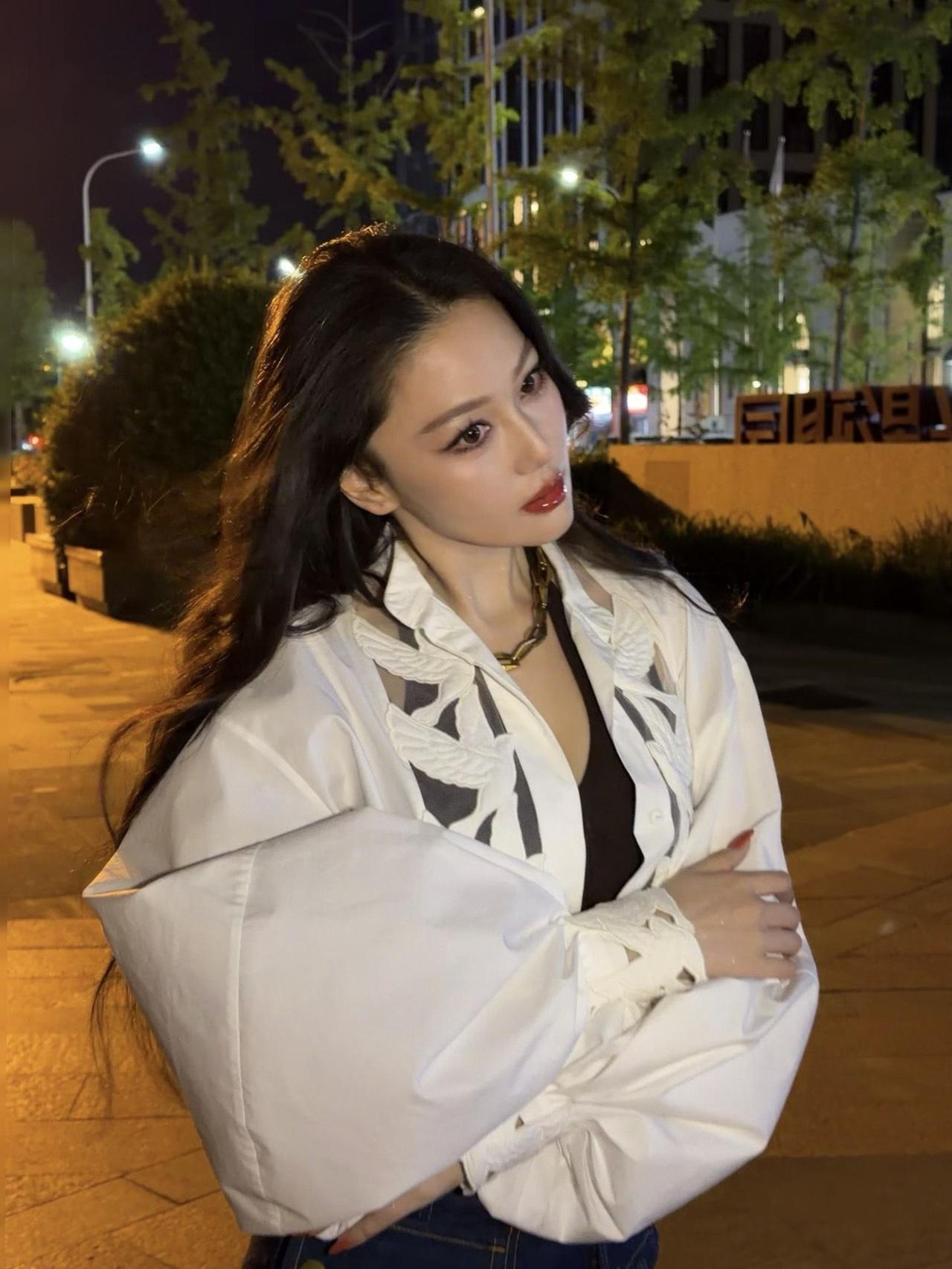 张馨予