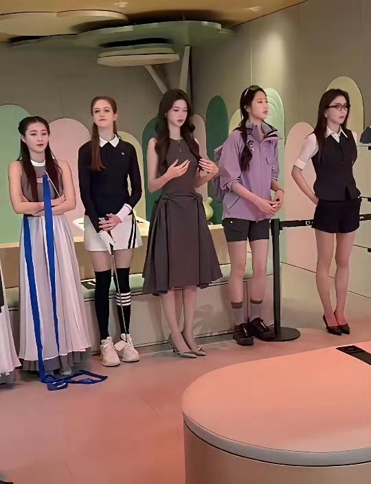 90%的男人都会选小老外吧？ ​​​