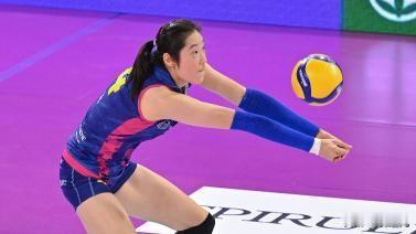 女排-朱婷首发贡献9分  斯坎迪奇3-0取胜 
北京时间1月22日，2023-2