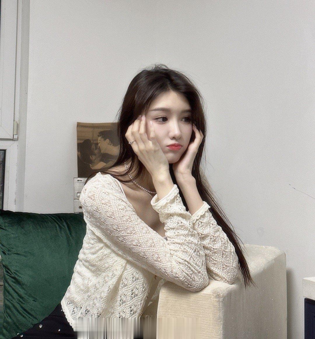 感觉头好痒 可能是要长脑子了[吃瓜][吃瓜] ​​​