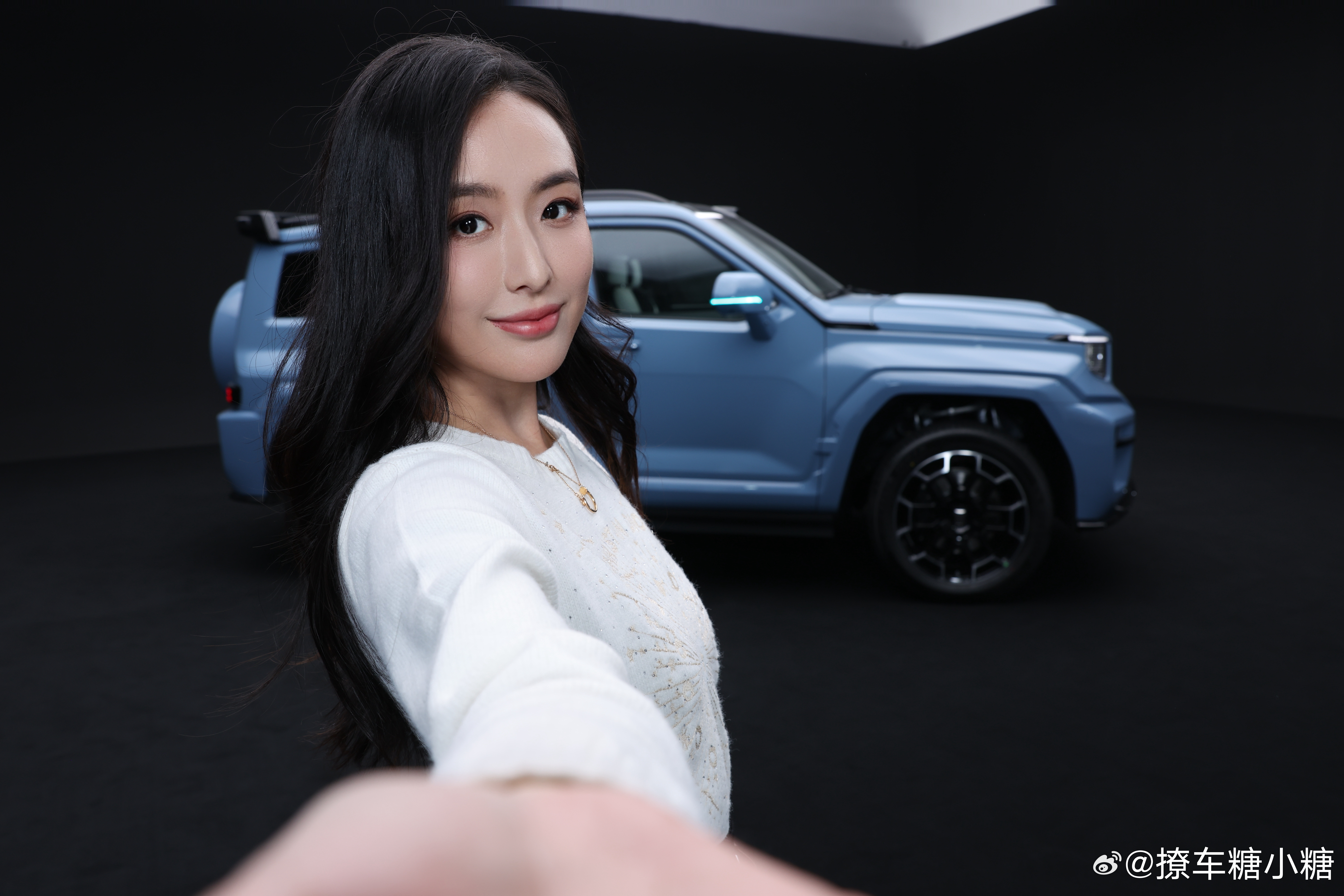 和全新坦克700一起气场全开了你们说人美还是车帅呀？哈哈哈哈全新坦克700伴你青