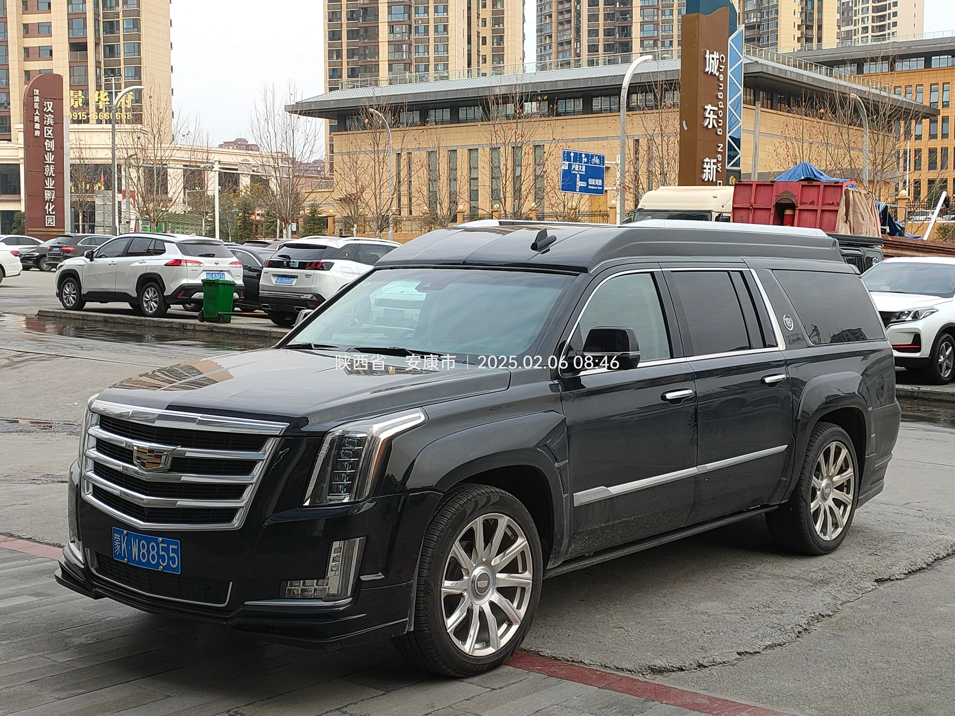 汽车汽车街拍我与汽车的日常凯雷德 凯雷德 安康